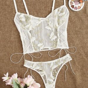 Brand new butterfly mesh lingerie set 🦋
